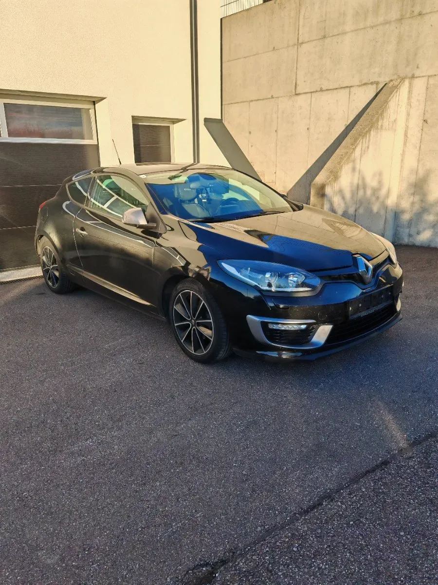Renault Mégane 2015 photo 2
