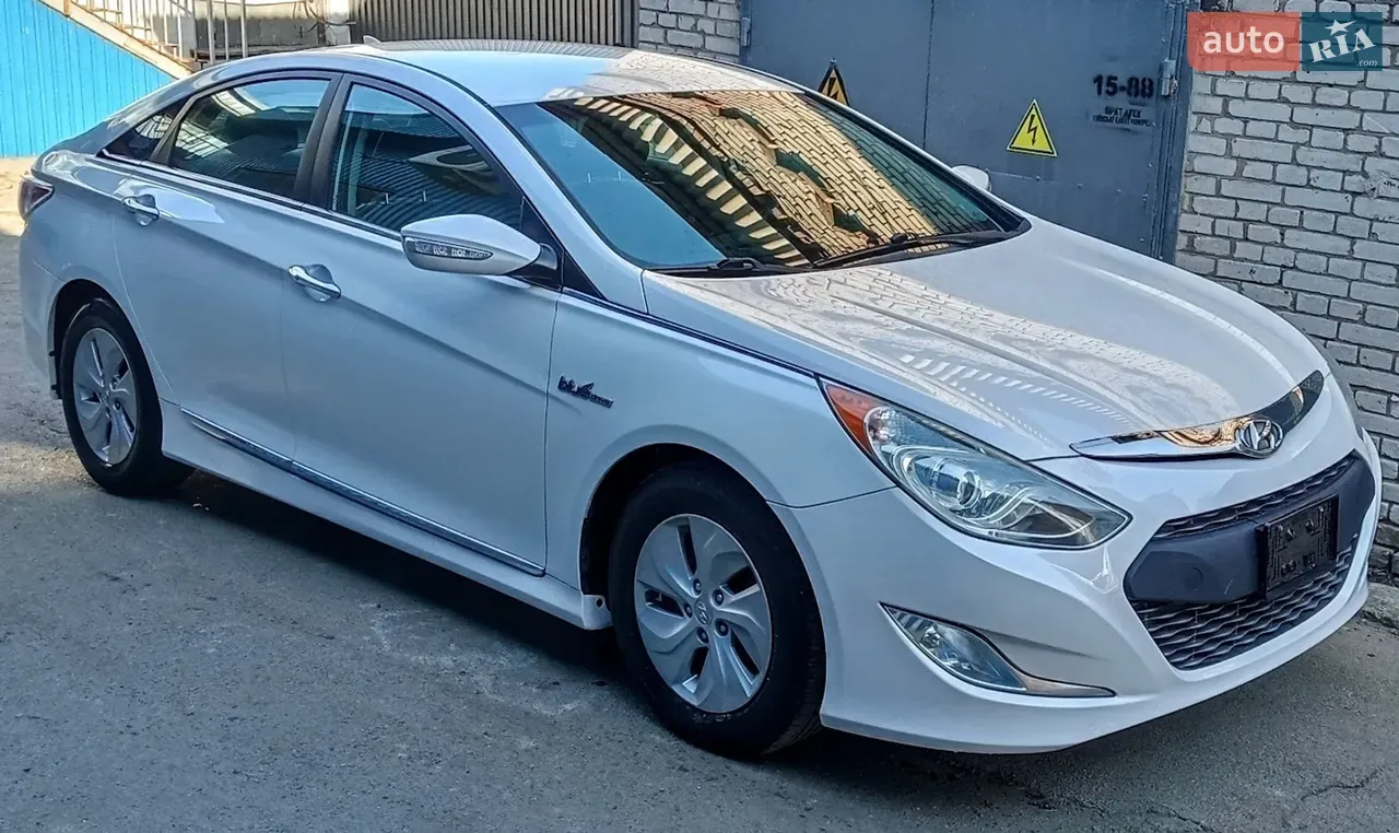 Hyundai Sonata 2014 photo 2