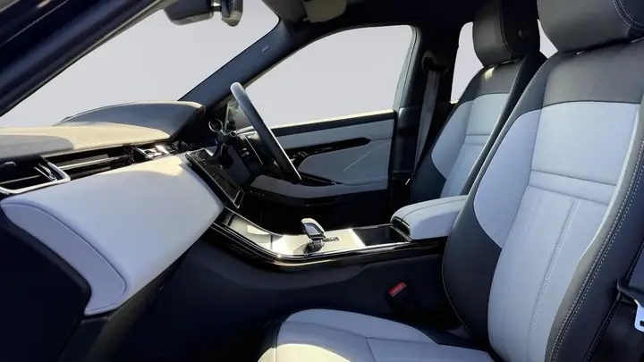 Land Rover Range Rover Evoque 2026 photo 3