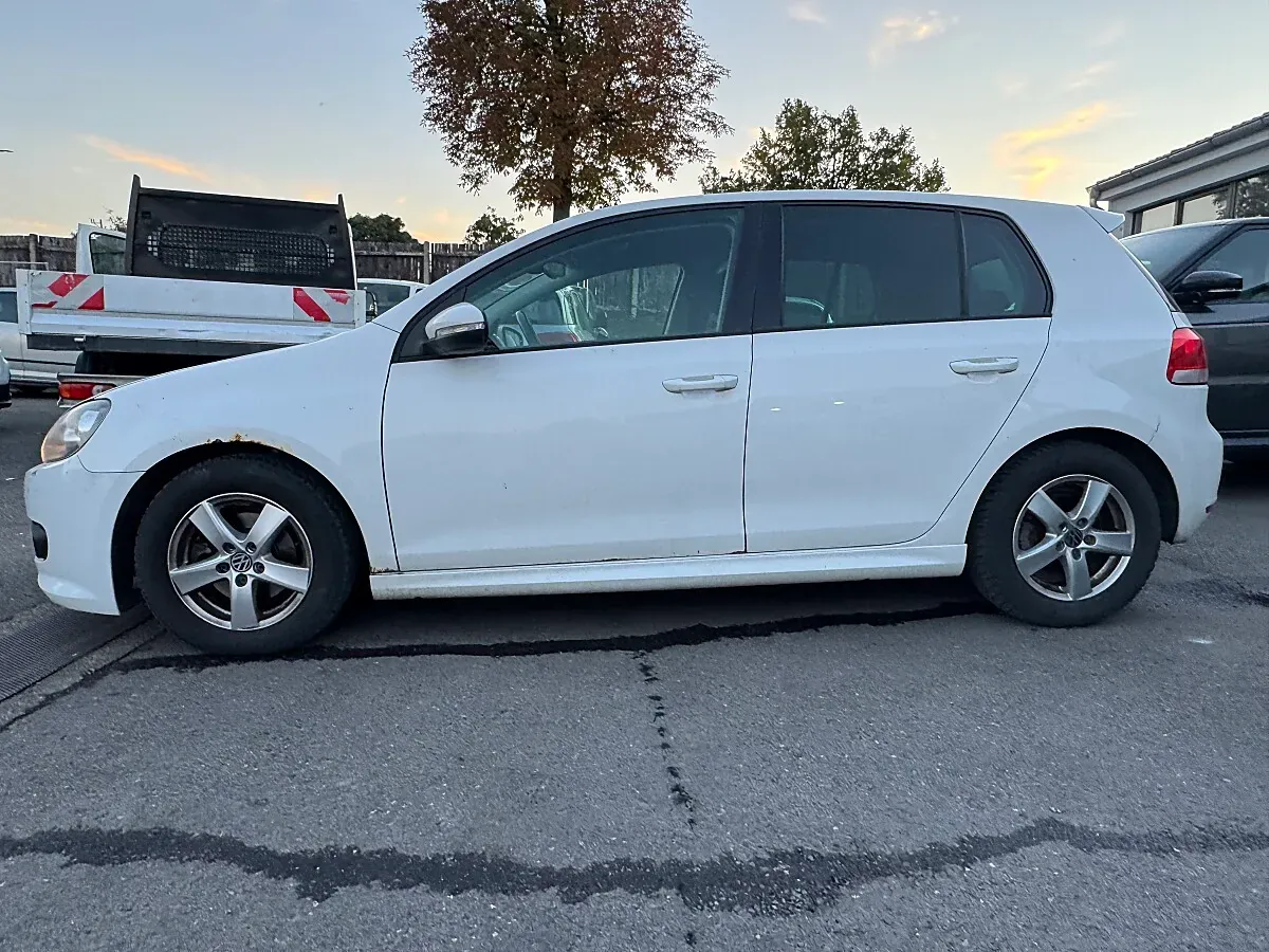 Volkswagen Golf 2011 photo 3