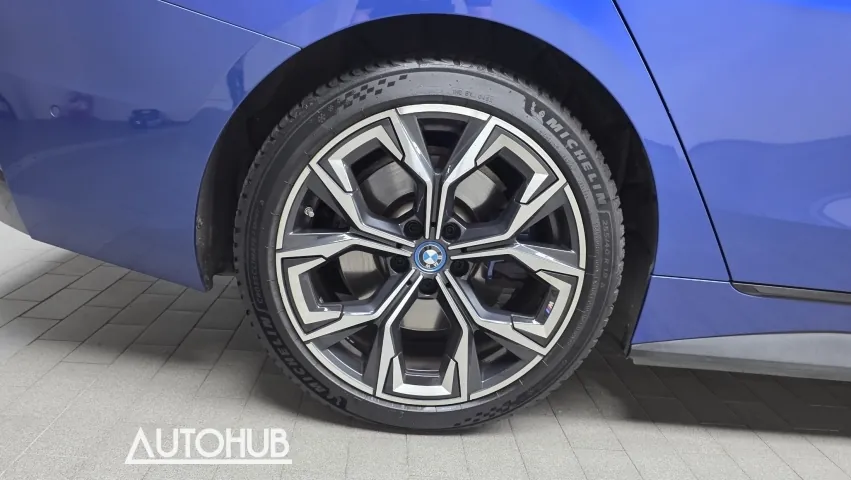BMW I4 2023 photo 5