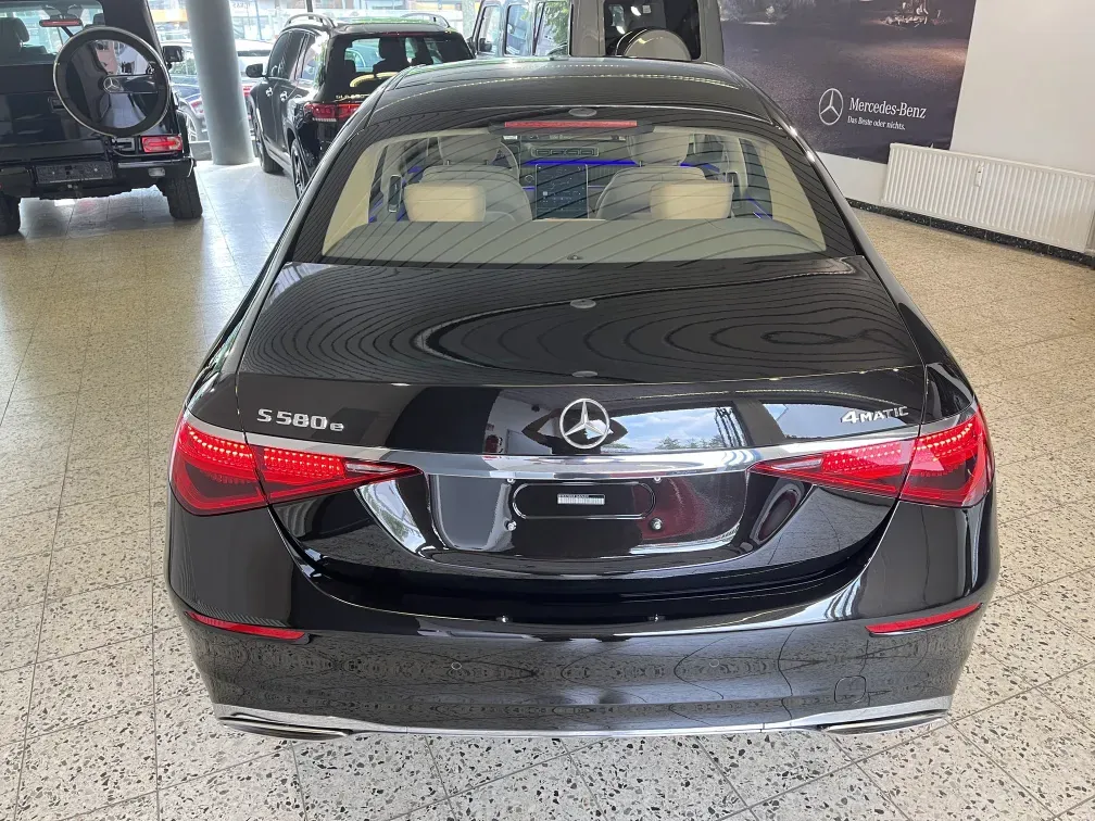 Mercedes-Benz S-Class 2022 photo 2