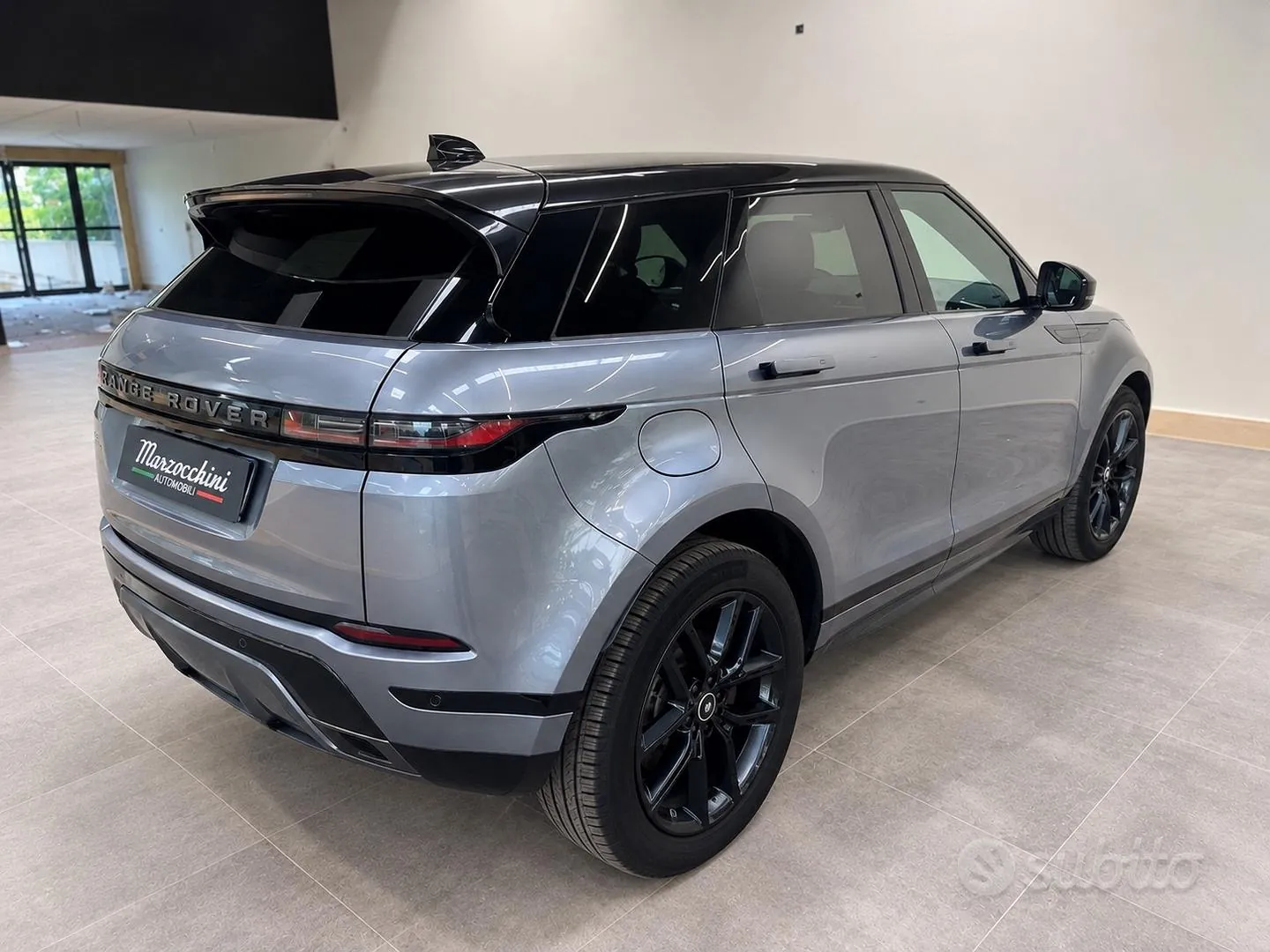 Land Rover Range Rover Evoque 2024 photo 4