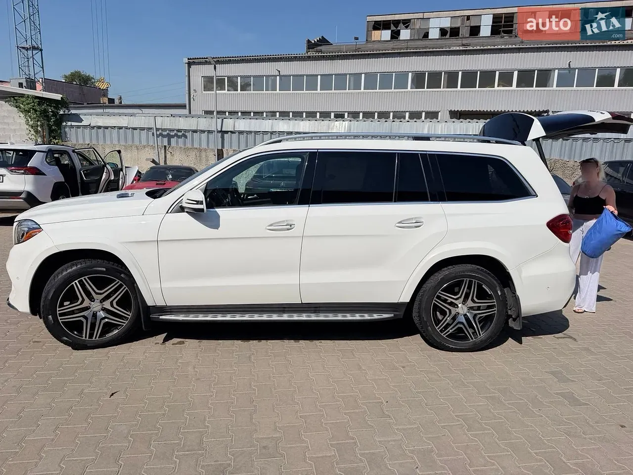 Mercedes-Benz Gls-Class 2017 photo 4