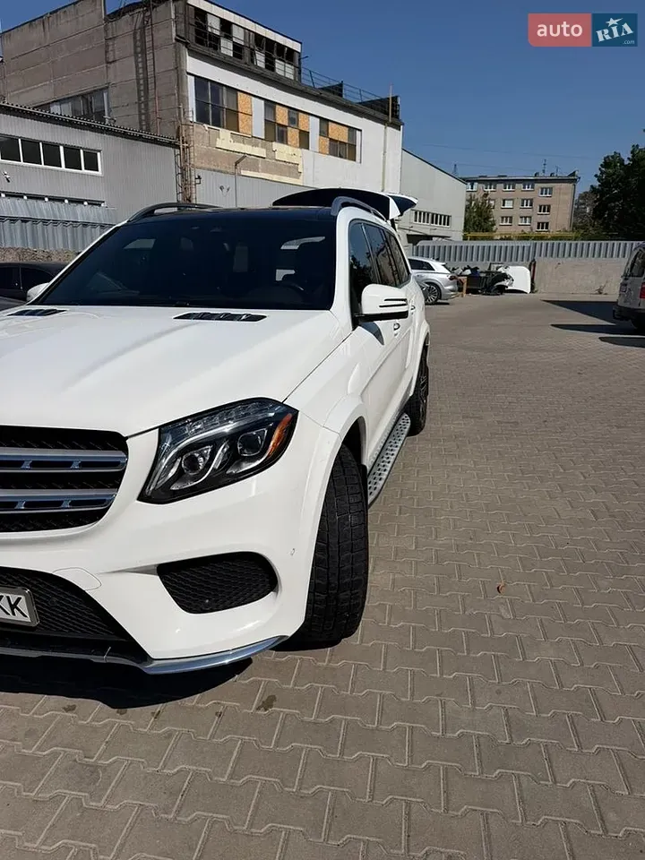 Mercedes-Benz Gls-Class 2017 photo 2