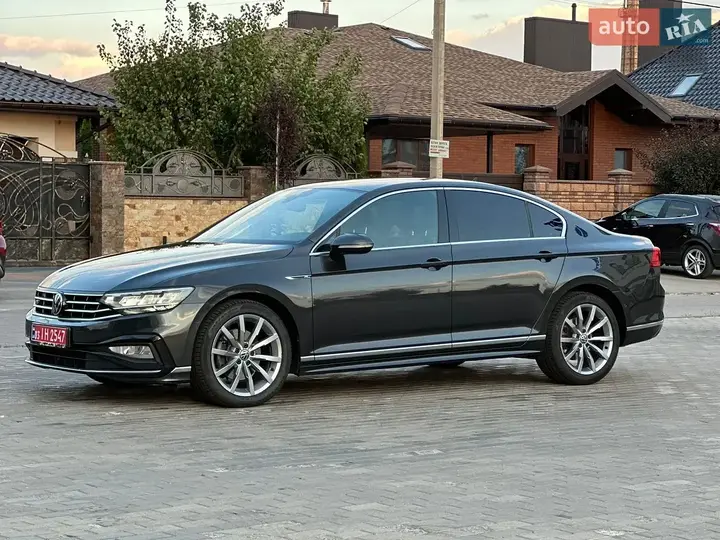 Volkswagen Passat 2021 photo 4