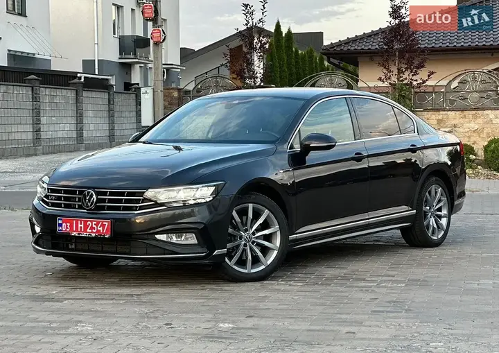 Volkswagen Passat 2021 photo 3