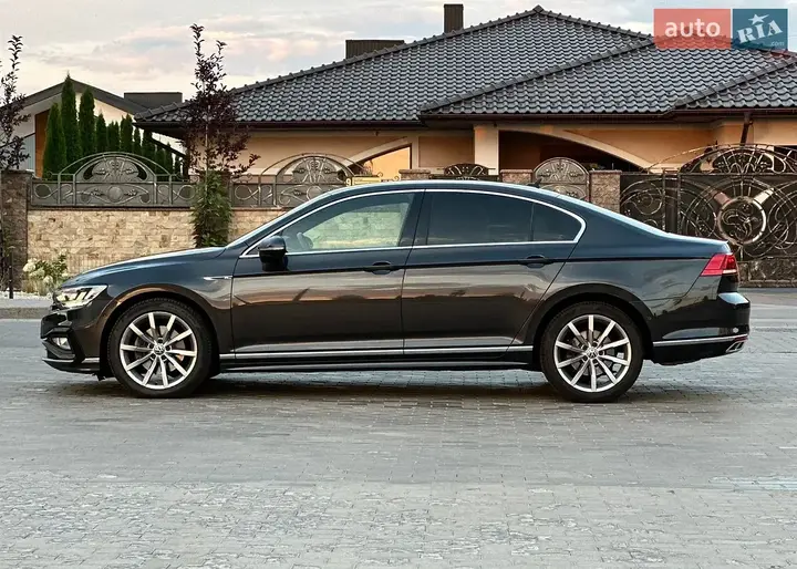 Volkswagen Passat 2021 photo 5