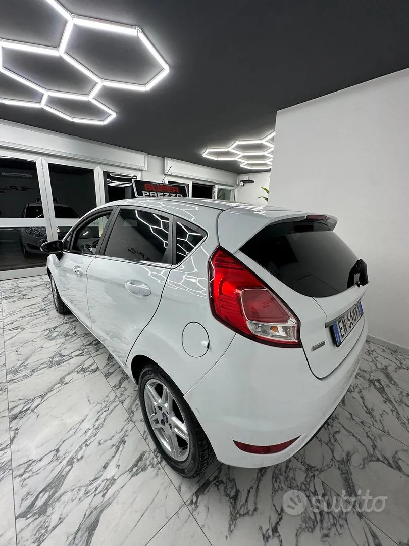 Ford Fiesta 2013 photo 5
