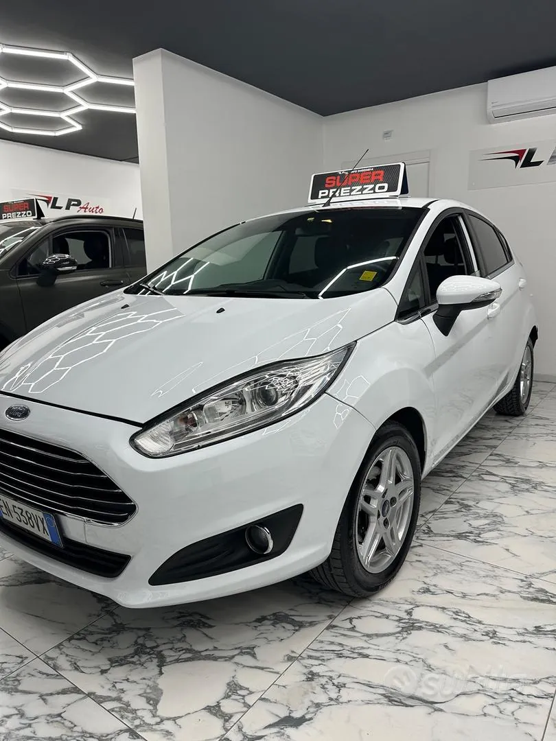 Ford Fiesta 2013 photo 2