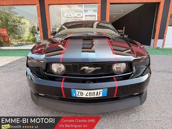 Ford Mustang 2012 photo 2