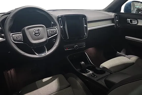 Volvo Xc40 2024 photo 2