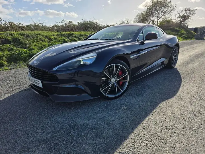 Aston Martin Vanquish 2013 photo 4