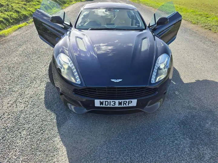 Aston Martin Vanquish 2013 photo 3