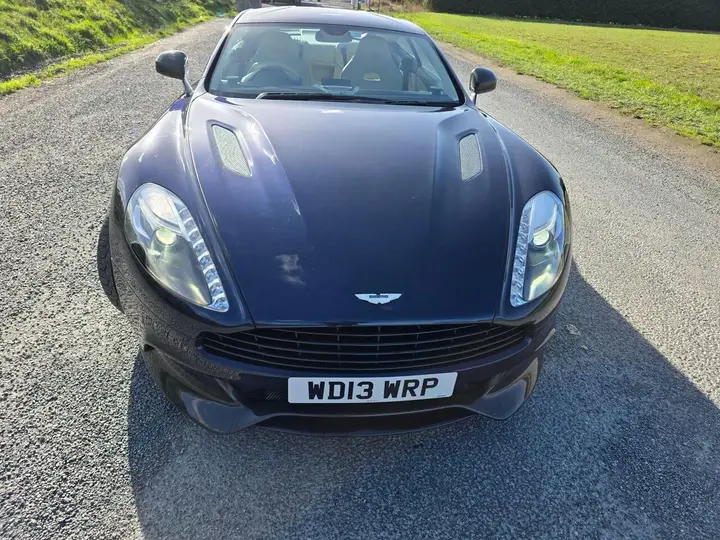 Aston Martin Vanquish 2013 photo 2