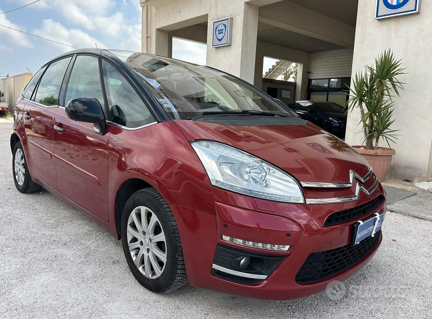 Citroen C4 Picasso 2012 photo 2