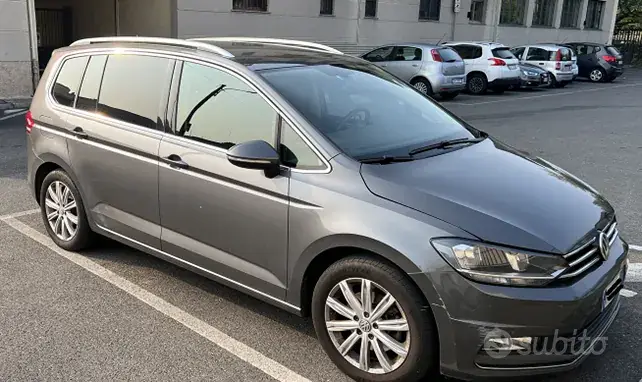 Volkswagen Touran 2016 photo 2