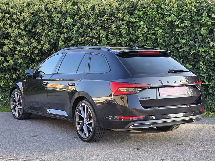 Skoda Superb 2022 photo 2