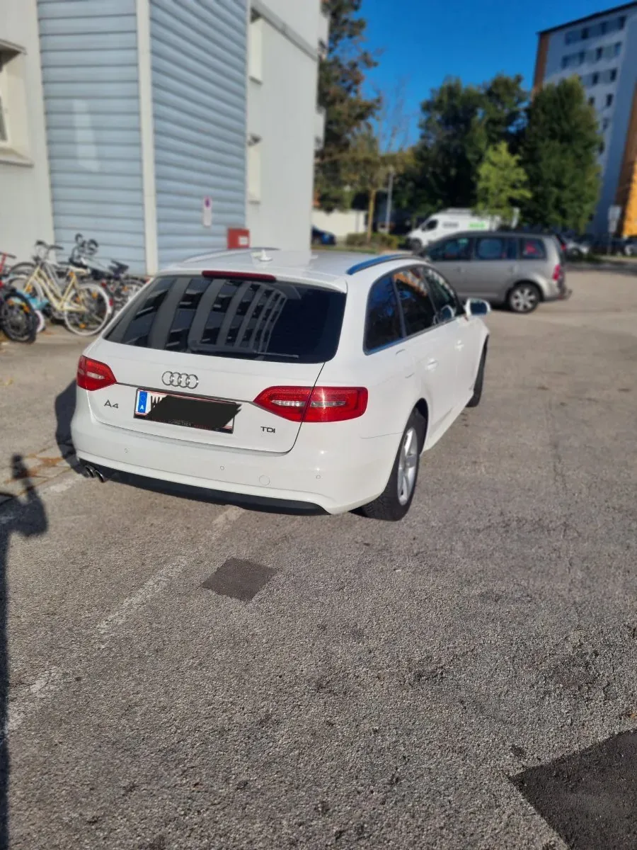 Audi A4 2014 photo 2