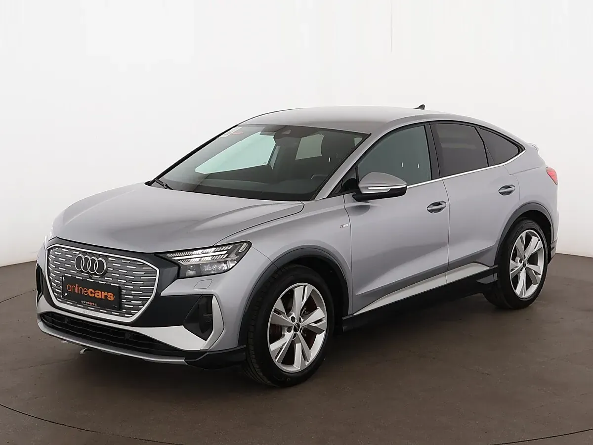 Audi Q4 2022 photo 2