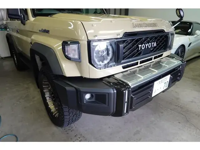 Toyota Land Cruiser 70