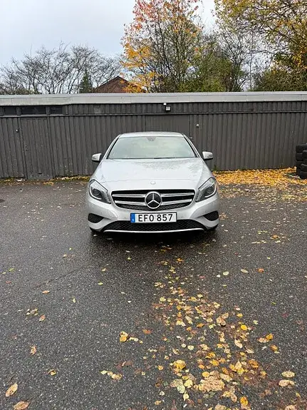 Mercedes-Benz A 180 2014 photo 2