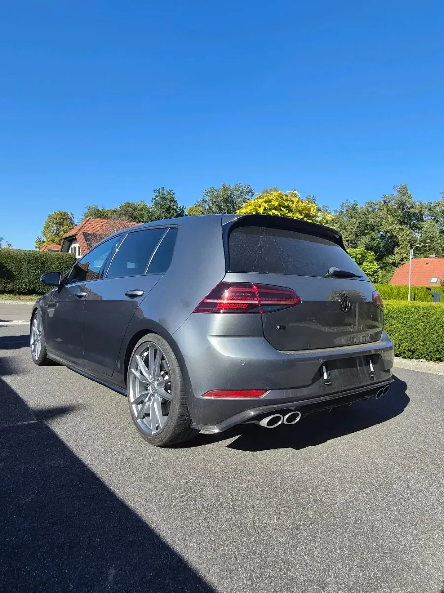 Volkswagen Golf 2019 photo 2