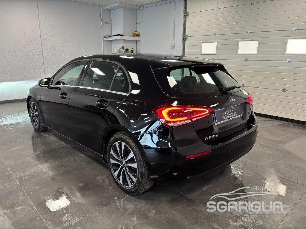 Mercedes-Benz A 180 2021 photo 4