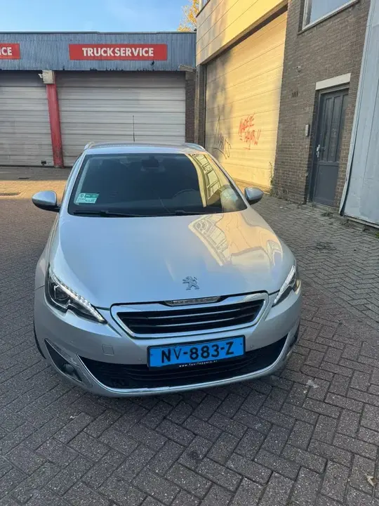 Peugeot 308 2014 photo 2