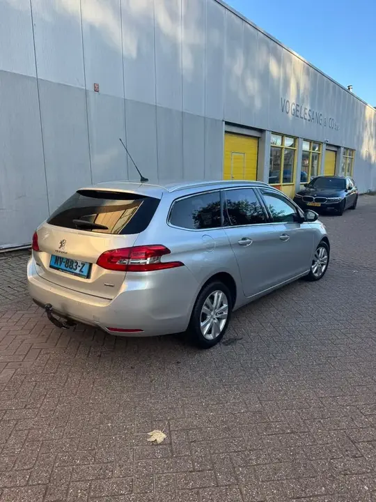 Peugeot 308 2014 photo 3