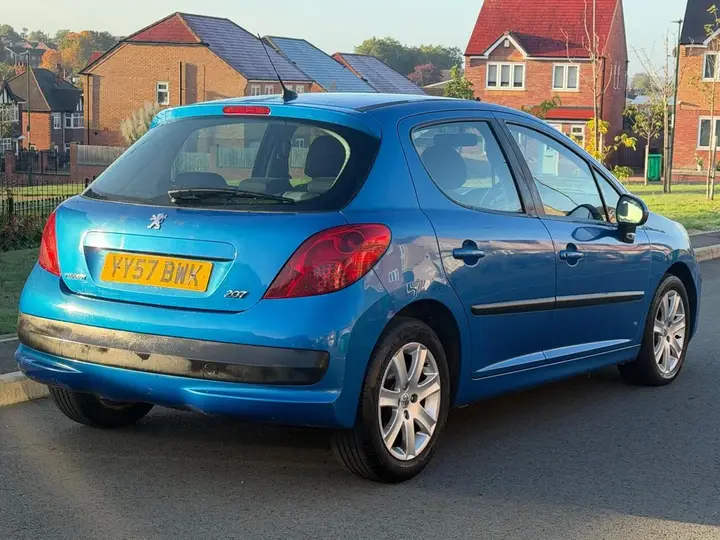 Peugeot 207 2007 photo 4