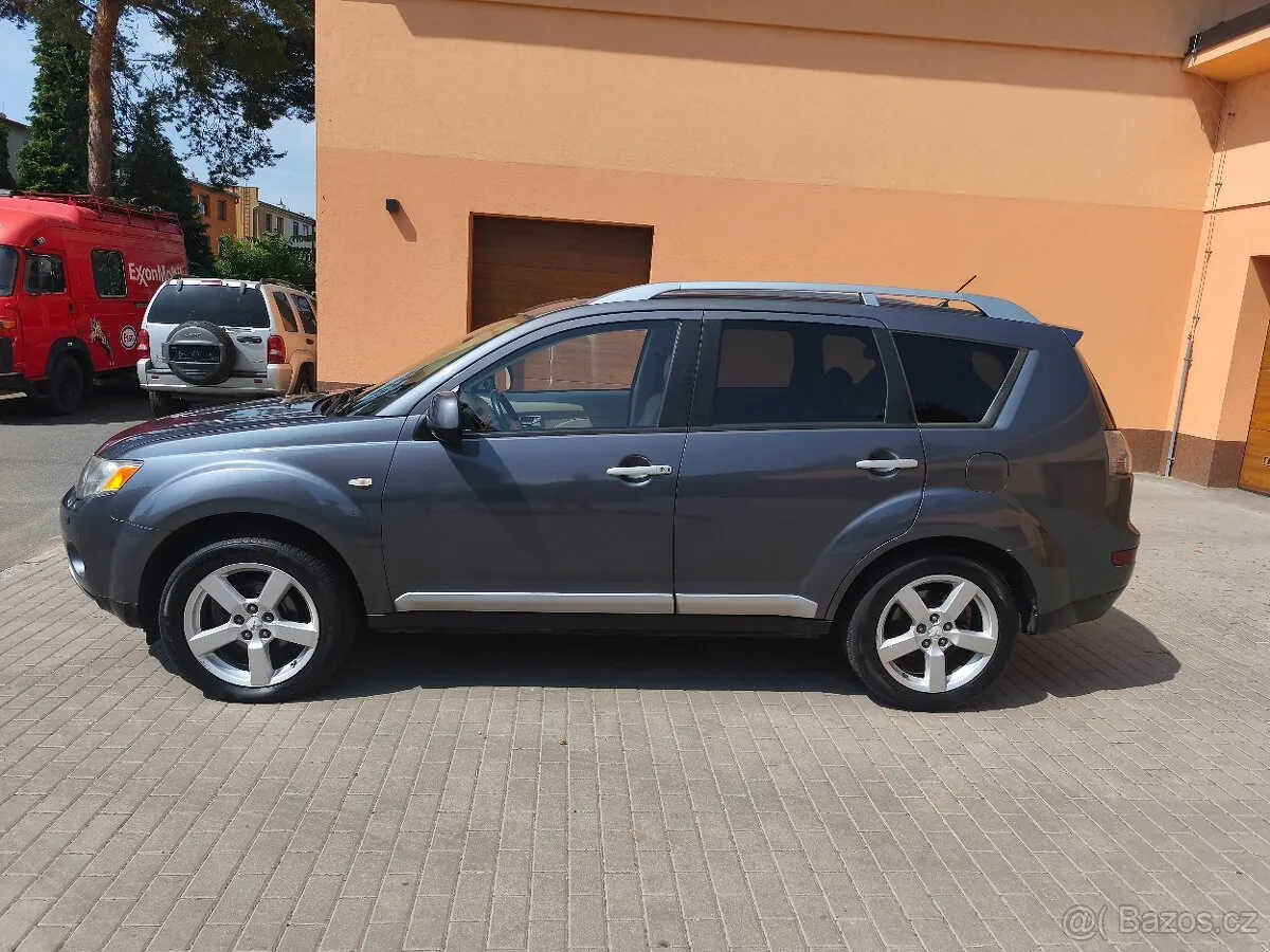Mitsubishi Outlander 2007 photo 2