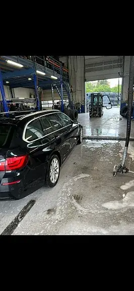 BMW 520D 2011 photo 2
