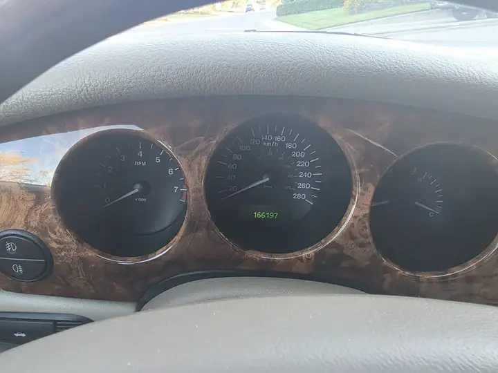Jaguar Xj8