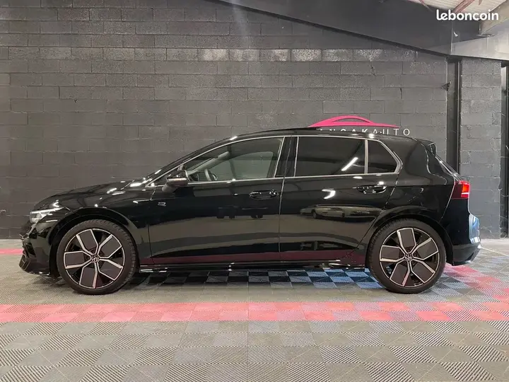 Volkswagen Golf 2025 photo 5