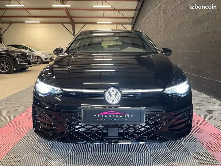 Volkswagen Golf 2025 photo 3
