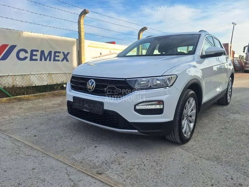 Volkswagen T-Roc 2021 photo 2