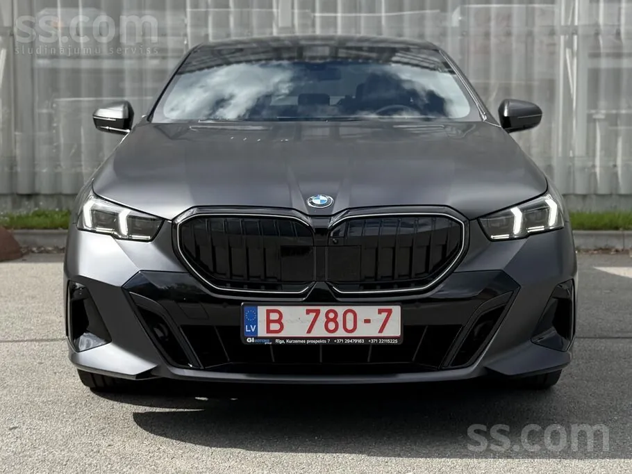 BMW 540D 2025 photo 2