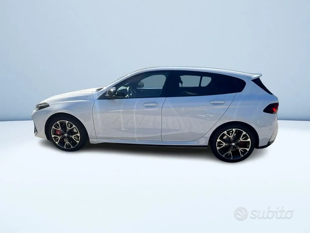 BMW 1 Series 2025 photo 5