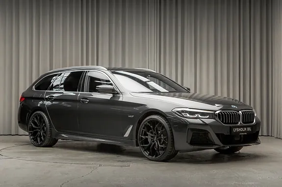 BMW 530E 2022 photo 2