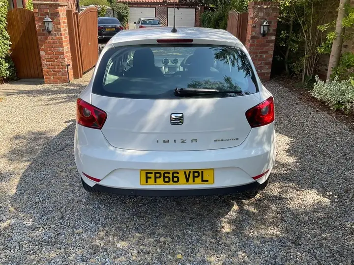 Seat Ibiza 2016 photo 5