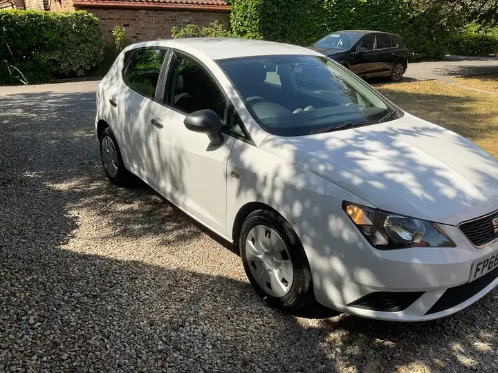 Seat Ibiza 2016 photo 4