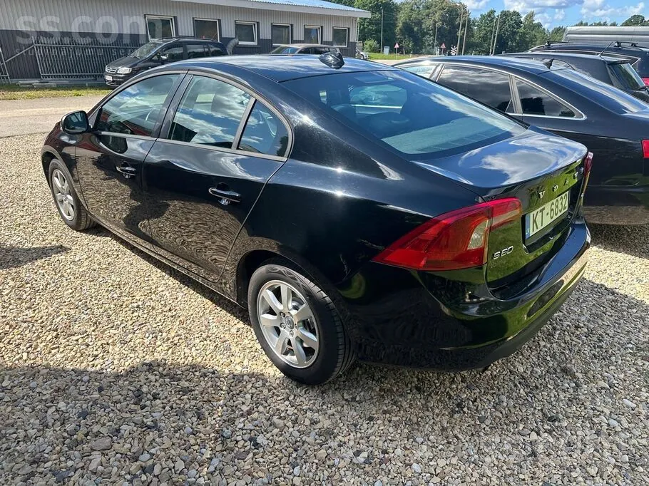Volvo S60 2011 photo 3
