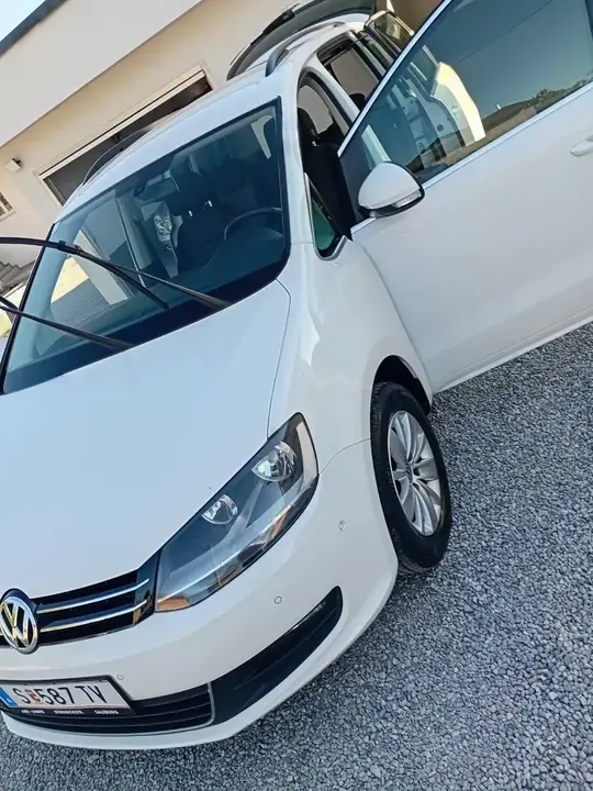 Volkswagen Sharan 2013 photo 2