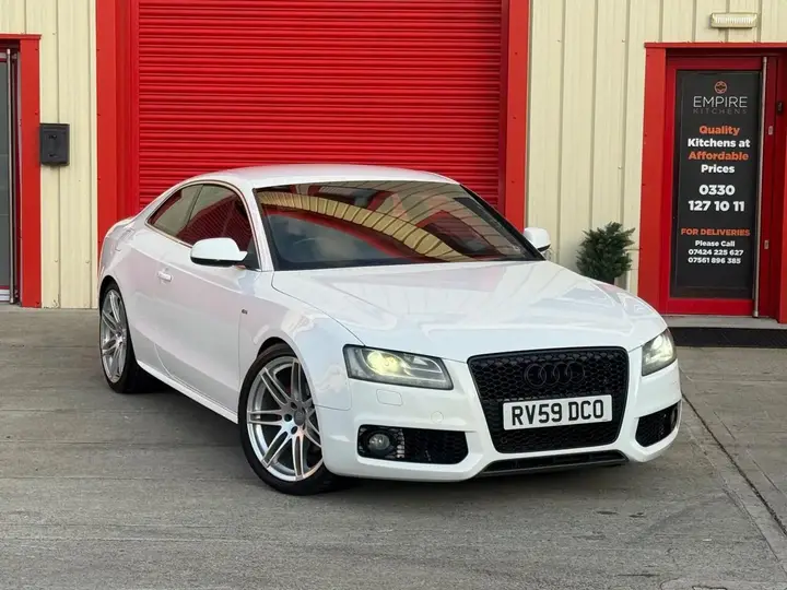 Audi A5 2009 photo 2