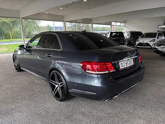 Mercedes-Benz E220 2014 photo 4
