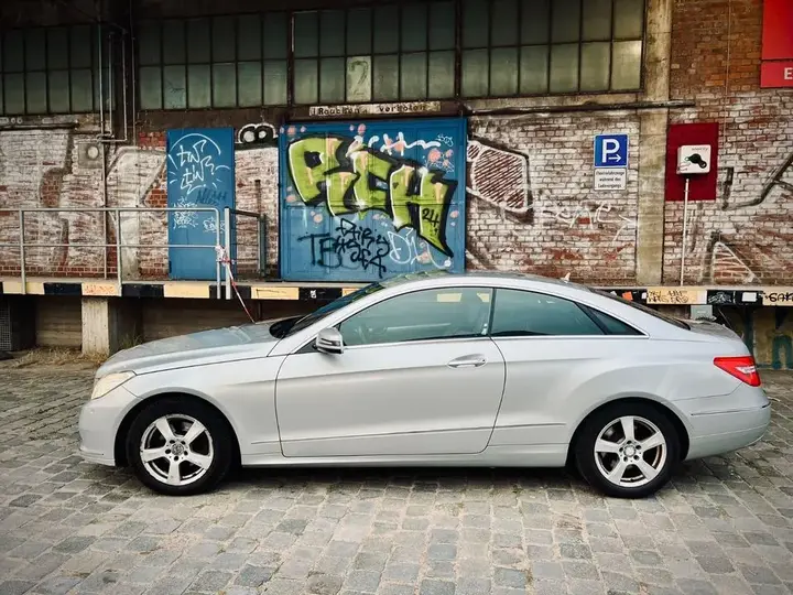 Mercedes-Benz E 200 Coupé