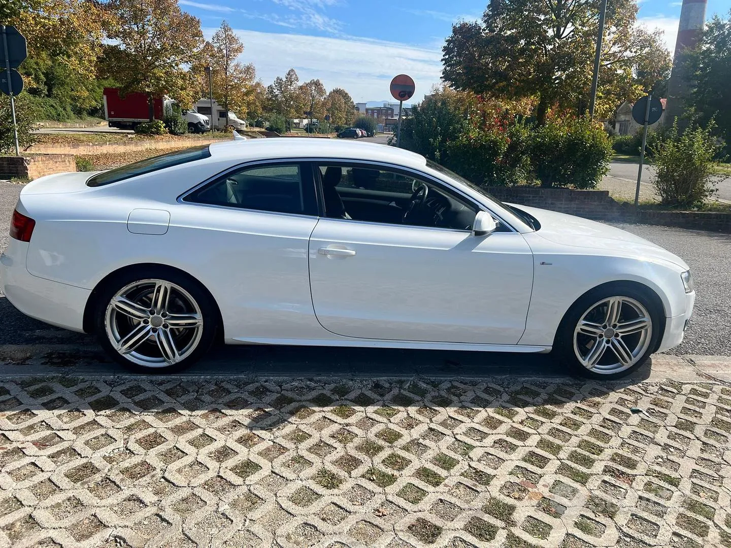 Audi A5 2011 photo 3
