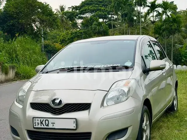 Toyota Vitz 2009 photo 2