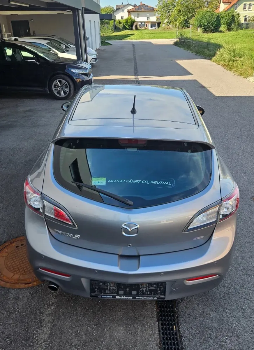 Mazda Mazda3 2010 photo 3
